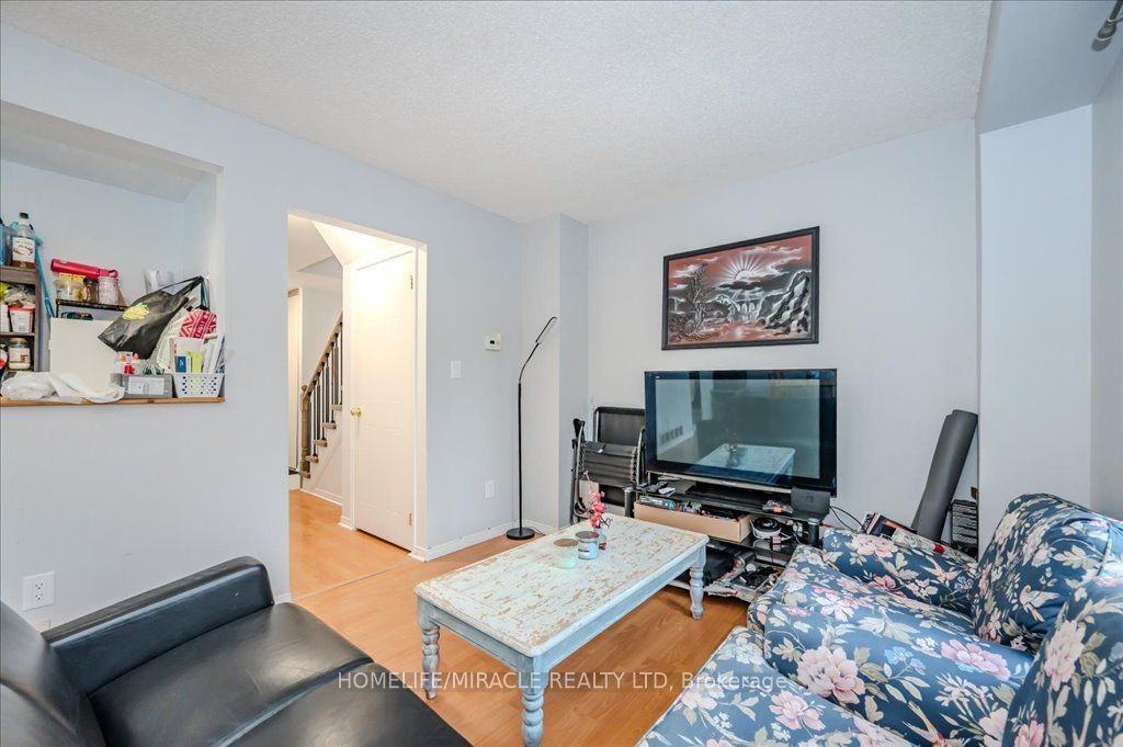 302 College Avenue West #45 - Photo 2 of 16