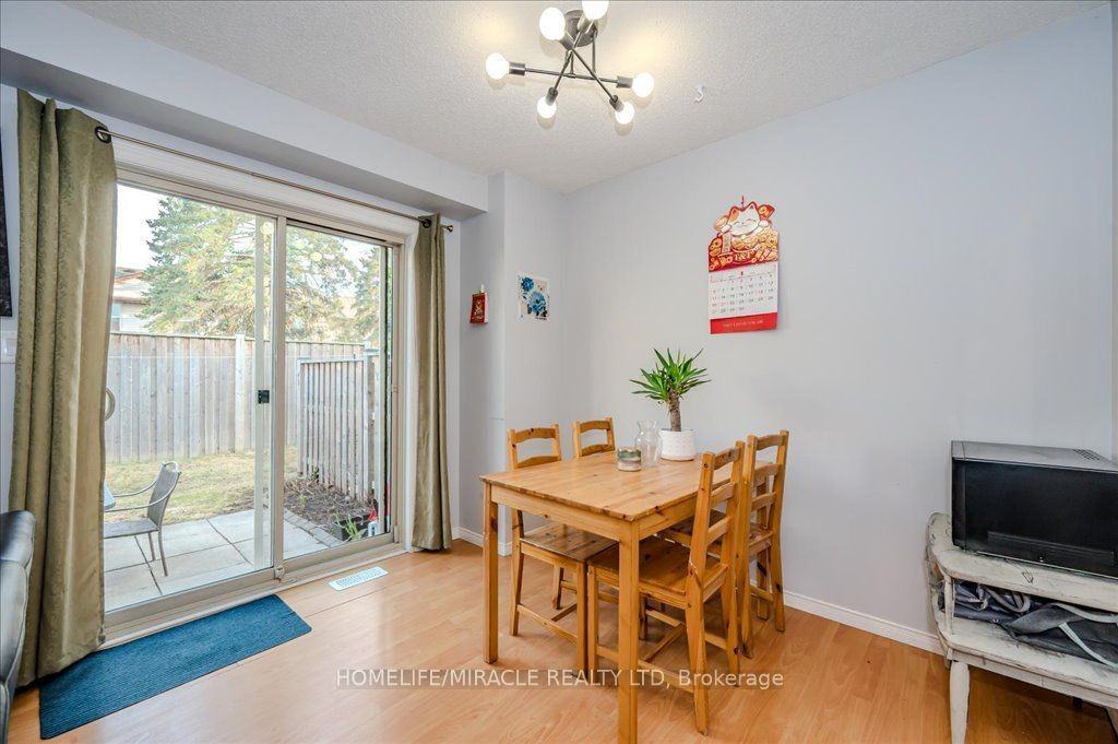 302 College Avenue West #45 - Photo 5 of 16