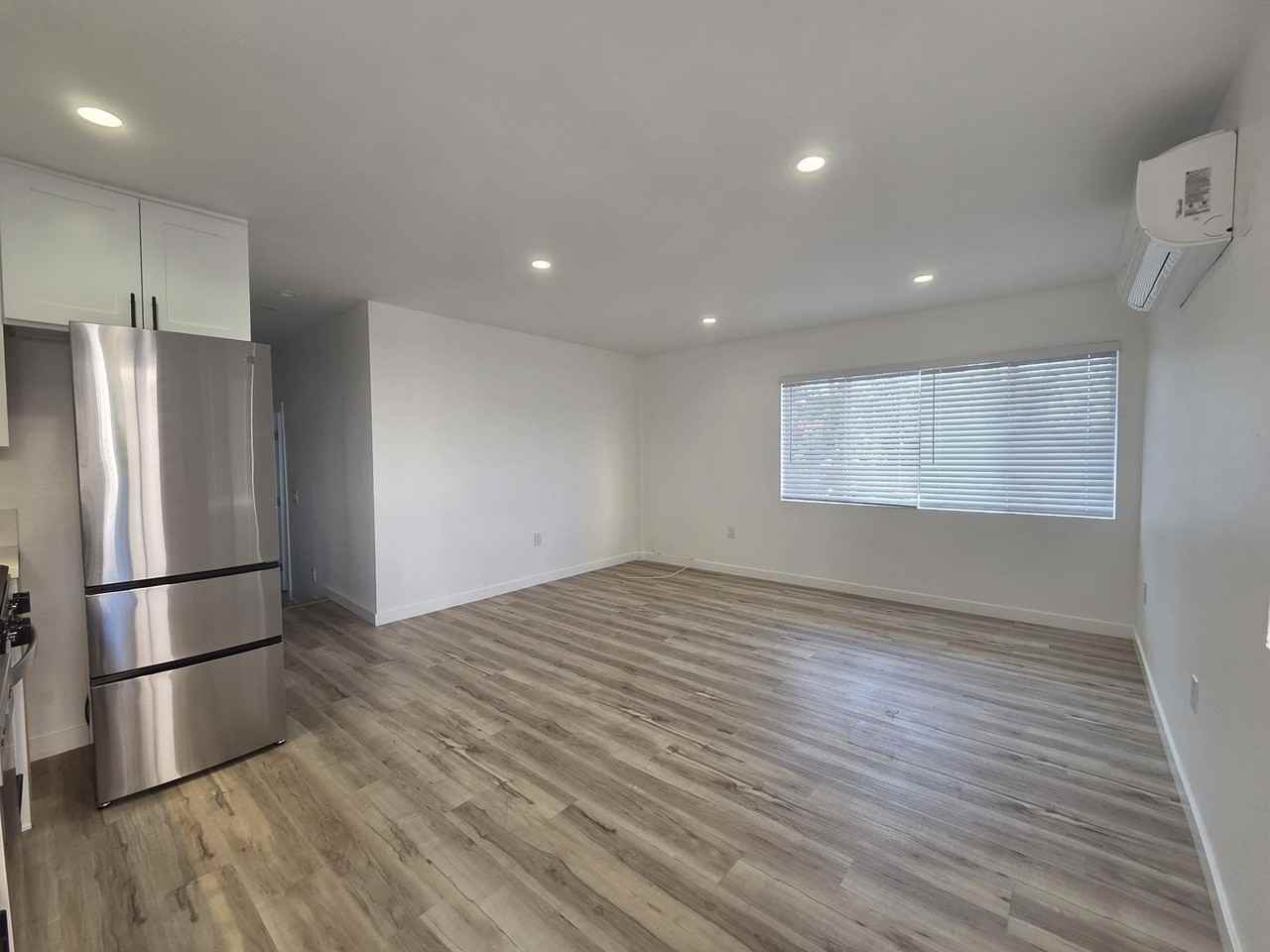 1411 Mohawk St - Photo 7 of 35