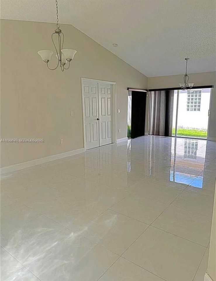 14530 Southwest 156th Avenue - Photo 2 of 4