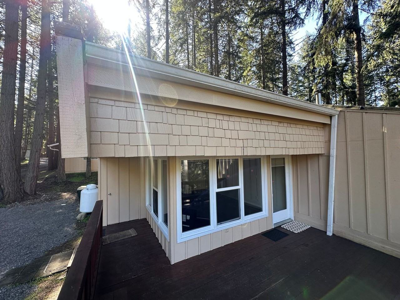 17924 Overlake Ct Se - Photo 2 of 23