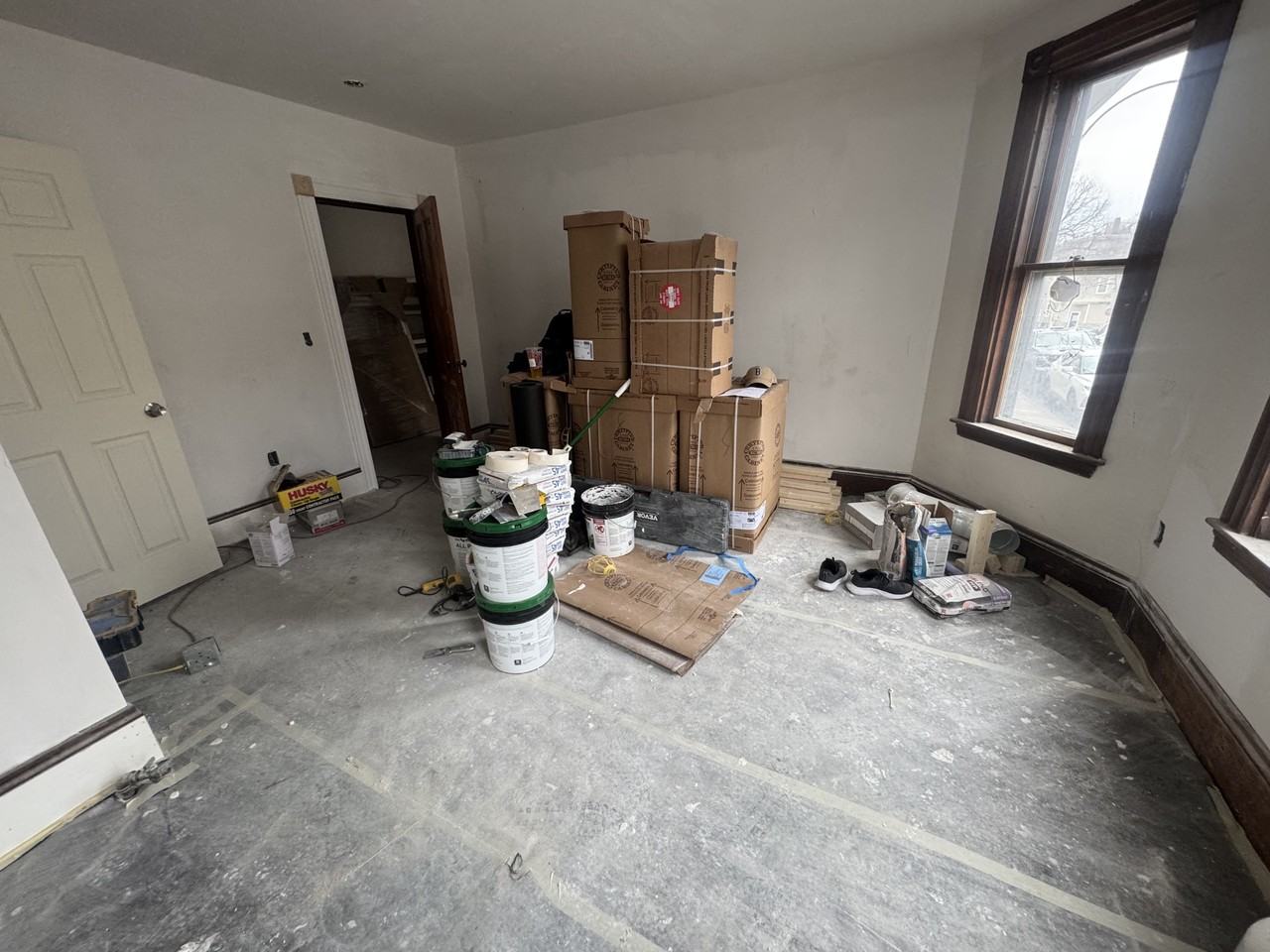 E 6th St #1 - Photo 2 of 4