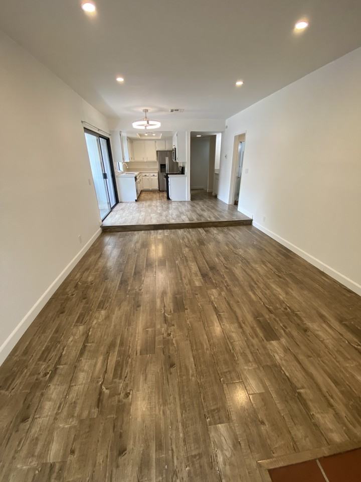 14411 Riverside Drive #8 - Photo 5 of 7