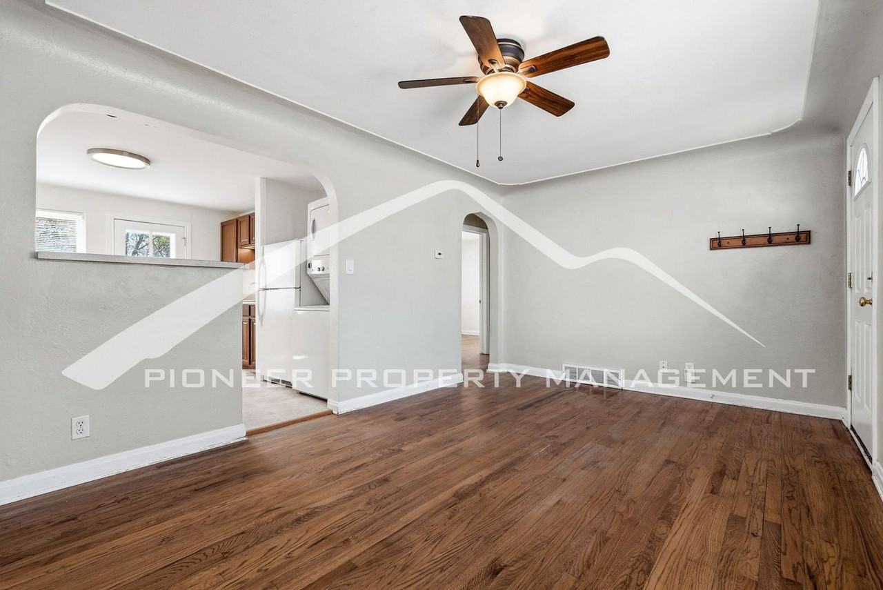 3620 Teller St - Photo 3 of 15