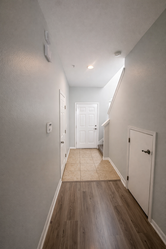 629 Pinebranch Cir - Photo 5 of 32