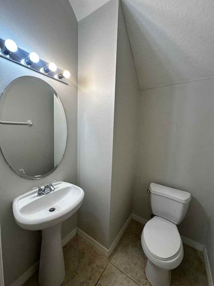 629 Pinebranch Cir - Photo 7 of 32