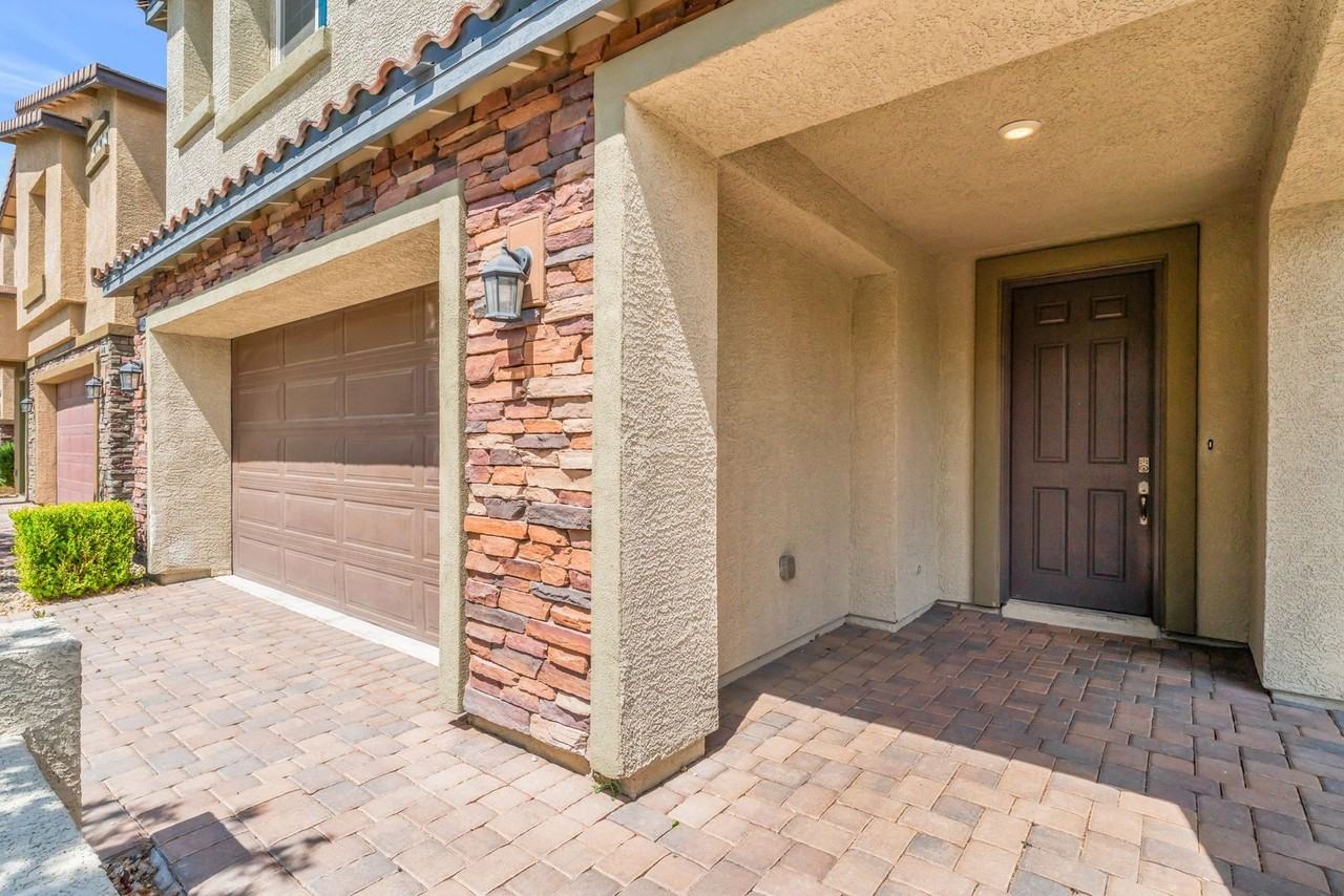 4436 Stardusk Falls Ave - Photo 3 of 24