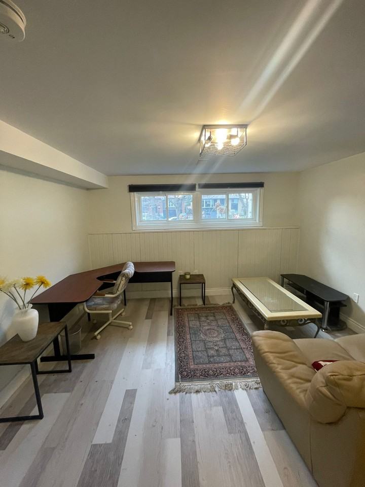 365 Roselawn Place - Photo 6 of 11