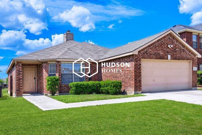 7406 Lake Front Trl - Photo 2 of 29