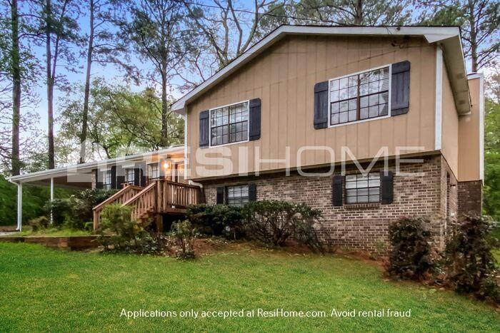 8240 Blackfoot Trl - Photo 2 of 25