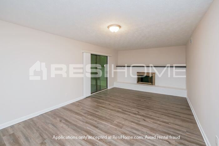8240 Blackfoot Trl - Photo 4 of 25