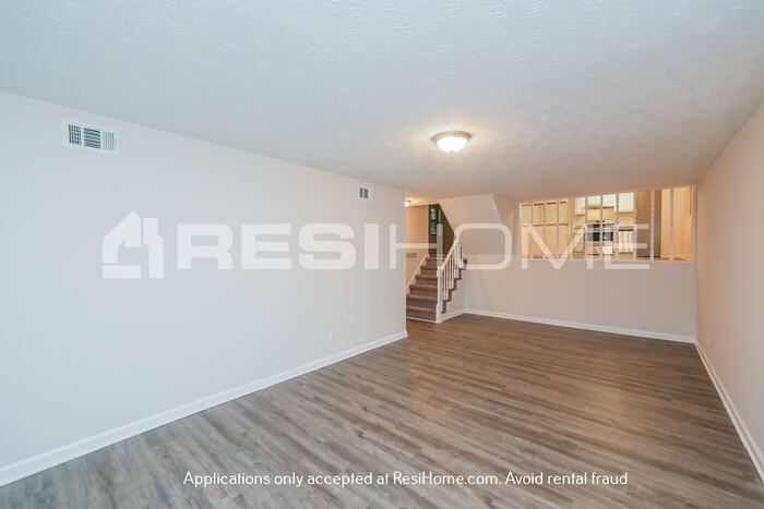 8240 Blackfoot Trl - Photo 6 of 25