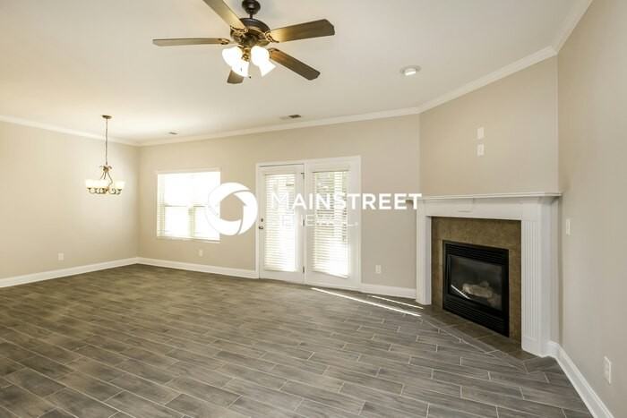 4715 Sweetwater Dr - Photo 3 of 16