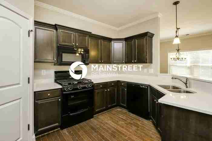 4715 Sweetwater Dr - Photo 7 of 16