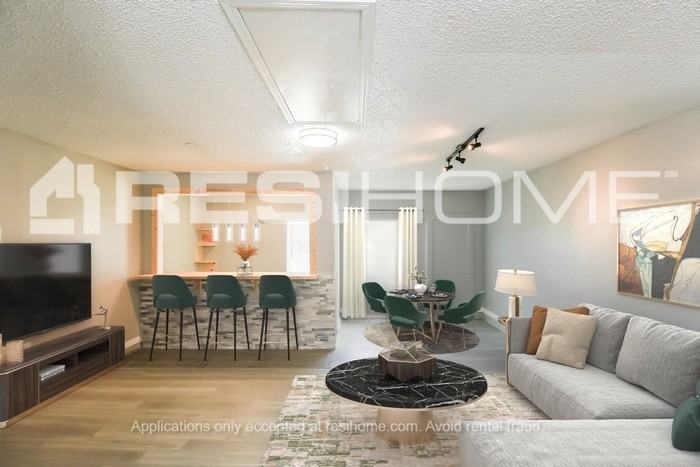 2329 Sw 103rd Ter - Photo 3 of 19