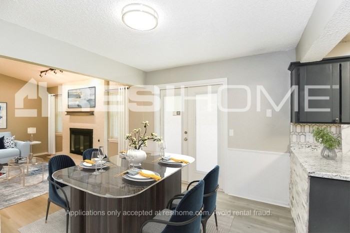 2329 Sw 103rd Ter - Photo 4 of 19