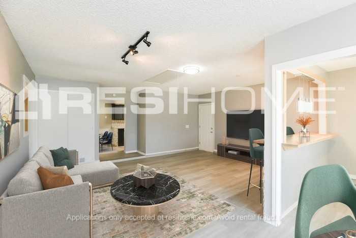 2329 Sw 103rd Ter - Photo 5 of 19