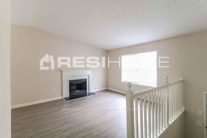 2272 Ramblewood Cir - Photo 2 of 25