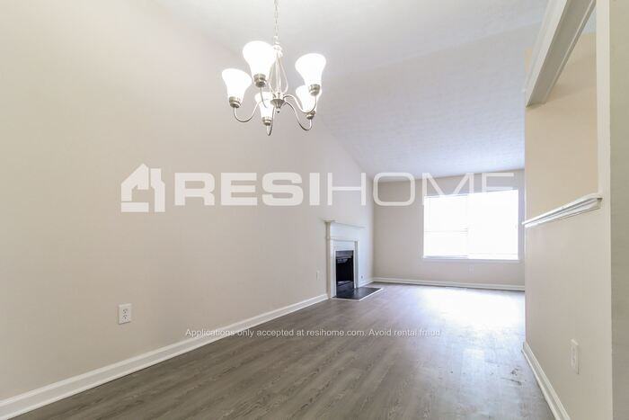 2272 Ramblewood Cir - Photo 6 of 25