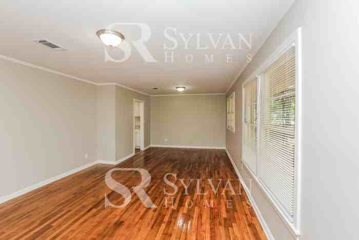 5538 Pine Lane Dr - Photo 3 of 18