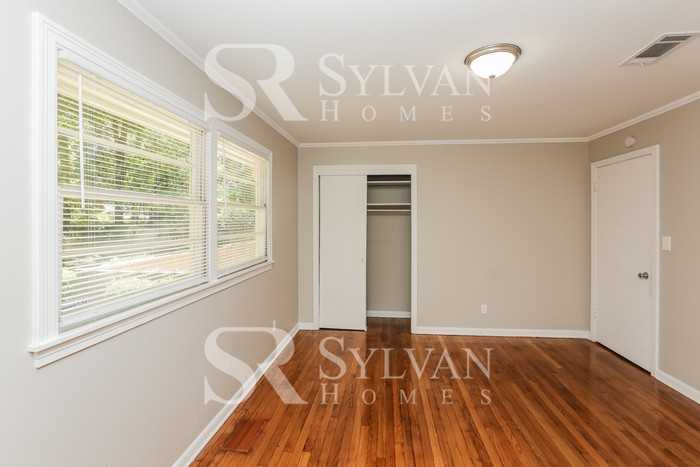 5538 Pine Lane Dr - Photo 4 of 18