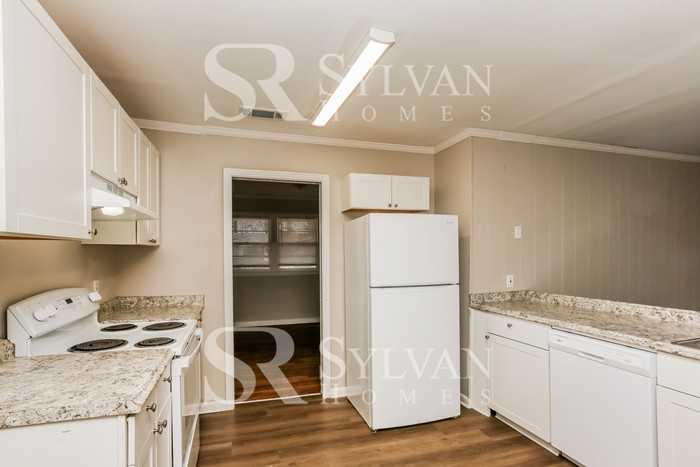 5538 Pine Lane Dr - Photo 6 of 18