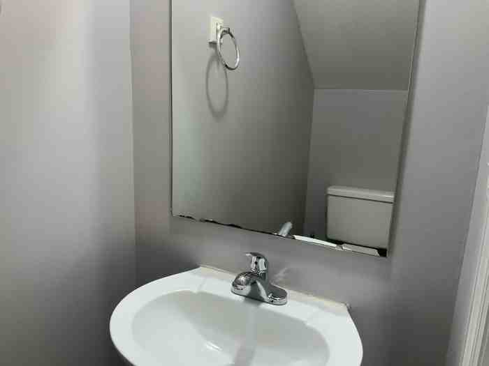 206 W 15th St #8 - Photo 4 of 10