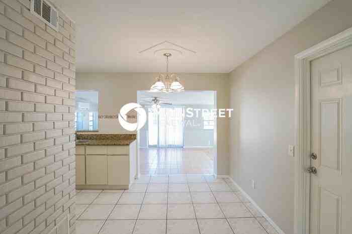 4233 Anthony Ln - Photo 5 of 16