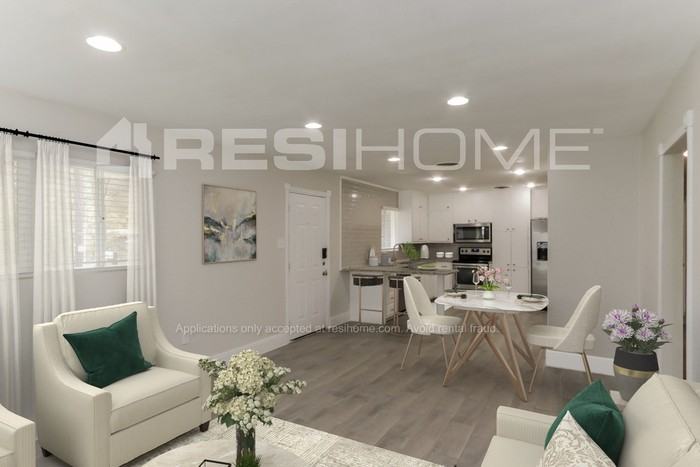 1507 Granbury St - Photo 5 of 18