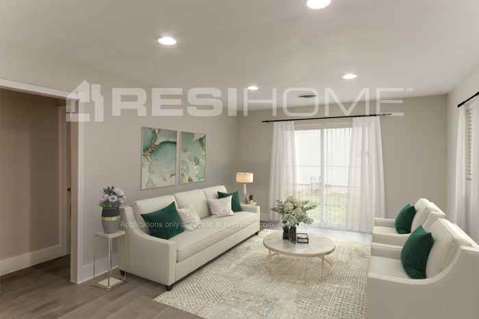 1507 Granbury St - Photo 6 of 18