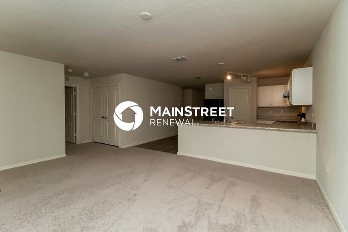 260 Hyacinth Ct - Photo 5 of 16