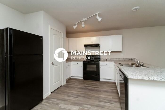 260 Hyacinth Ct - Photo 7 of 16