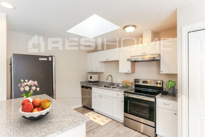 6203 Kelly Elliott Rd - Photo 2 of 18