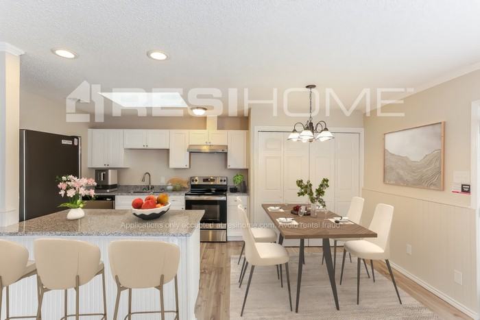 6203 Kelly Elliott Rd - Photo 3 of 18