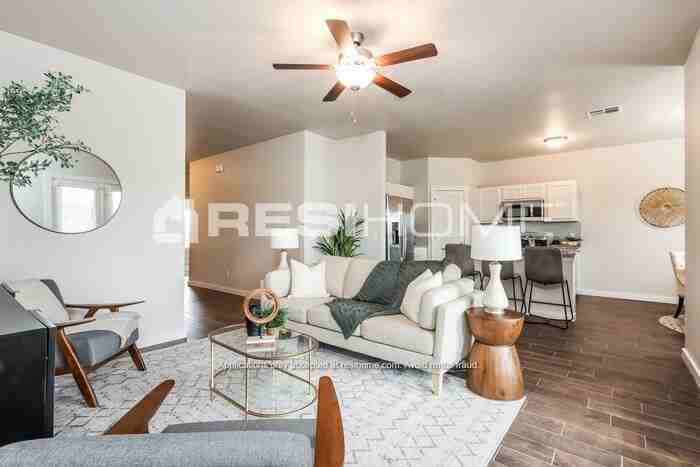 8090 Wesley Ave #B - Photo 5 of 18