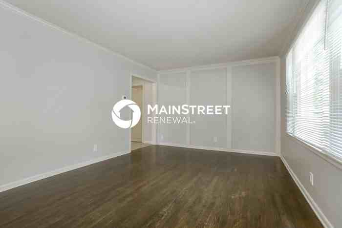 11105 W 69th St - Photo 4 of 16