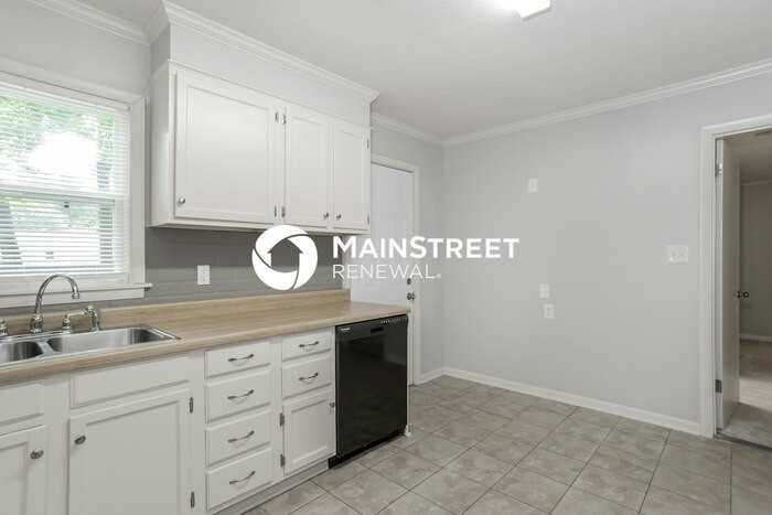 11105 W 69th St - Photo 7 of 16