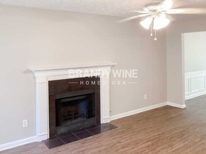 3725 Patti Pkwy - Photo 4 of 27