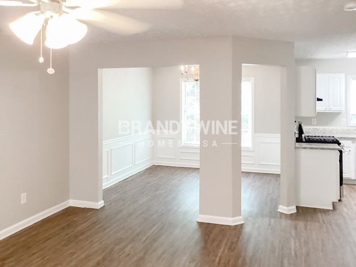 3725 Patti Pkwy - Photo 6 of 27