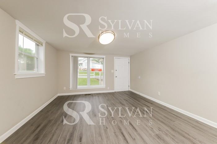 205 Lillie Dr - Photo 4 of 16