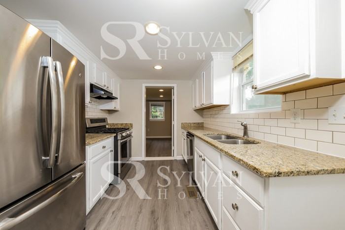 205 Lillie Dr - Photo 7 of 16