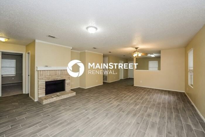 5712 Ainsdale Dr - Photo 4 of 16