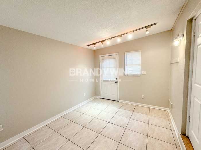 1936 Constant Dr - Photo 5 of 17