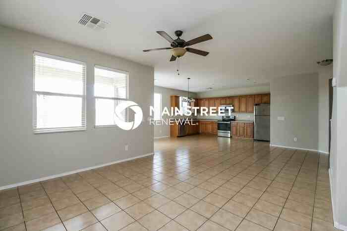 31245 N Cavalier Dr - Photo 4 of 17