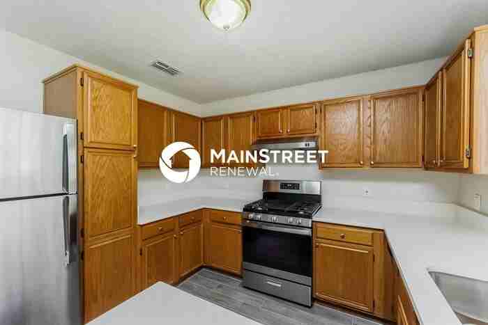 10917 Ives St - Photo 7 of 15