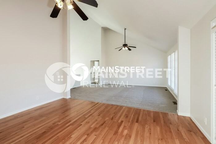 2304 Sumter Ct - Photo 5 of 17