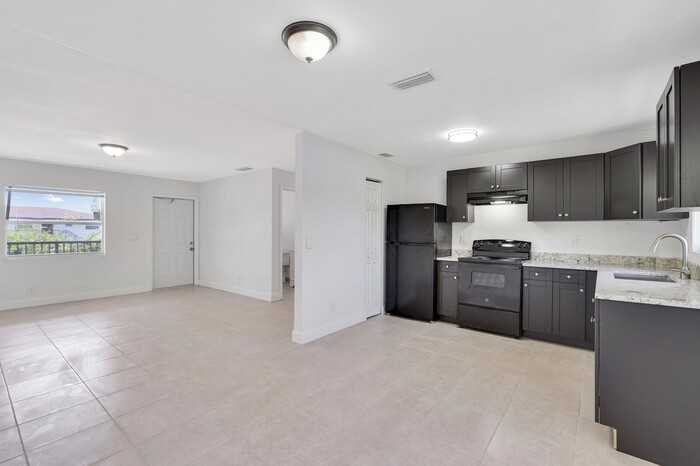 3237 Avenue J #Z - Photo 5 of 11