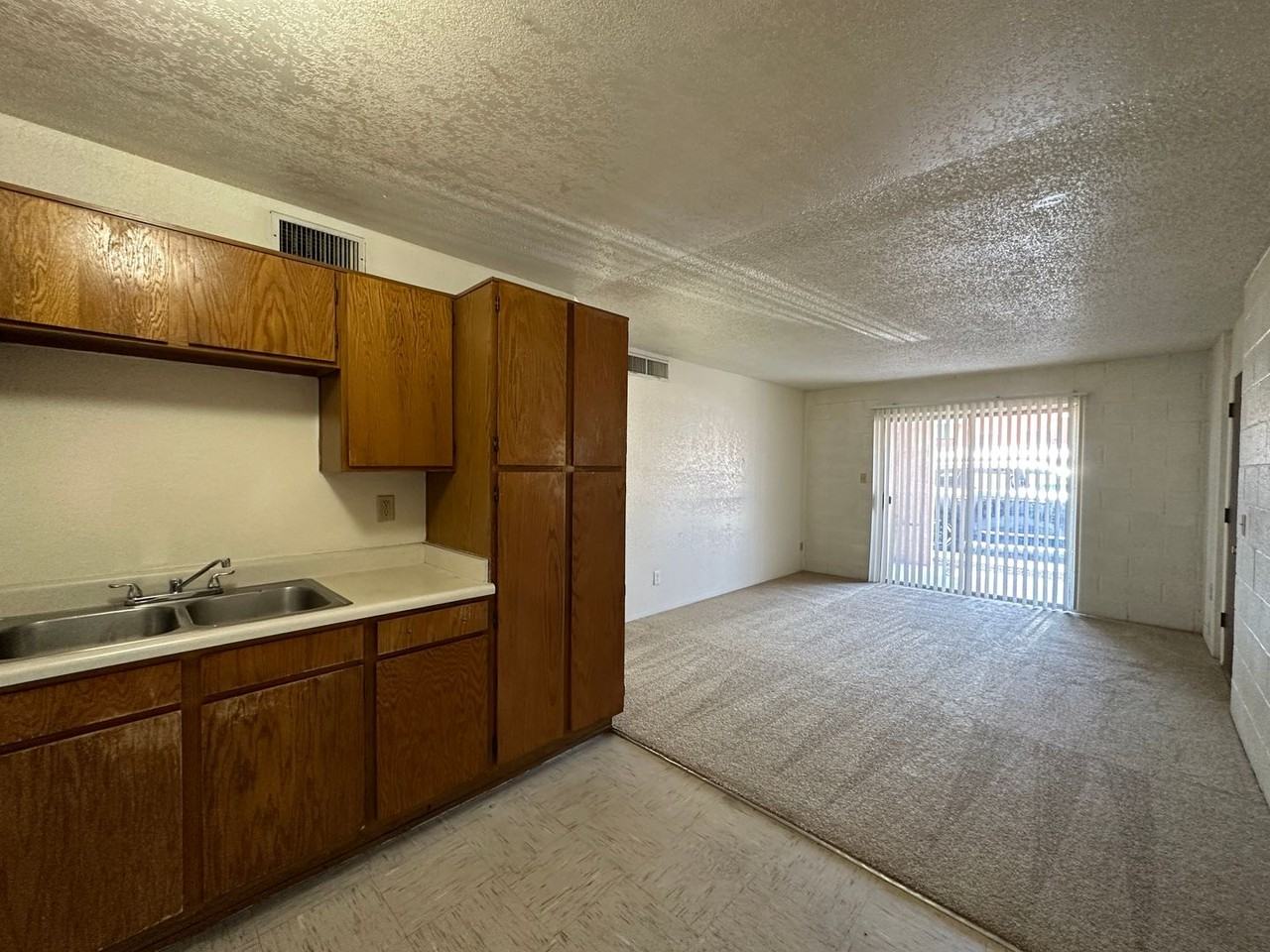 Drexel Plaza - Photo 4 of 17