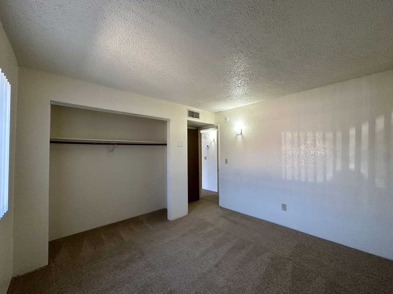 Drexel Plaza - Photo 7 of 17