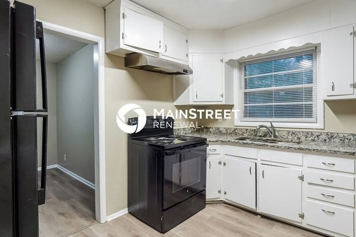 324 13th Ter Nw - Photo 5 of 15